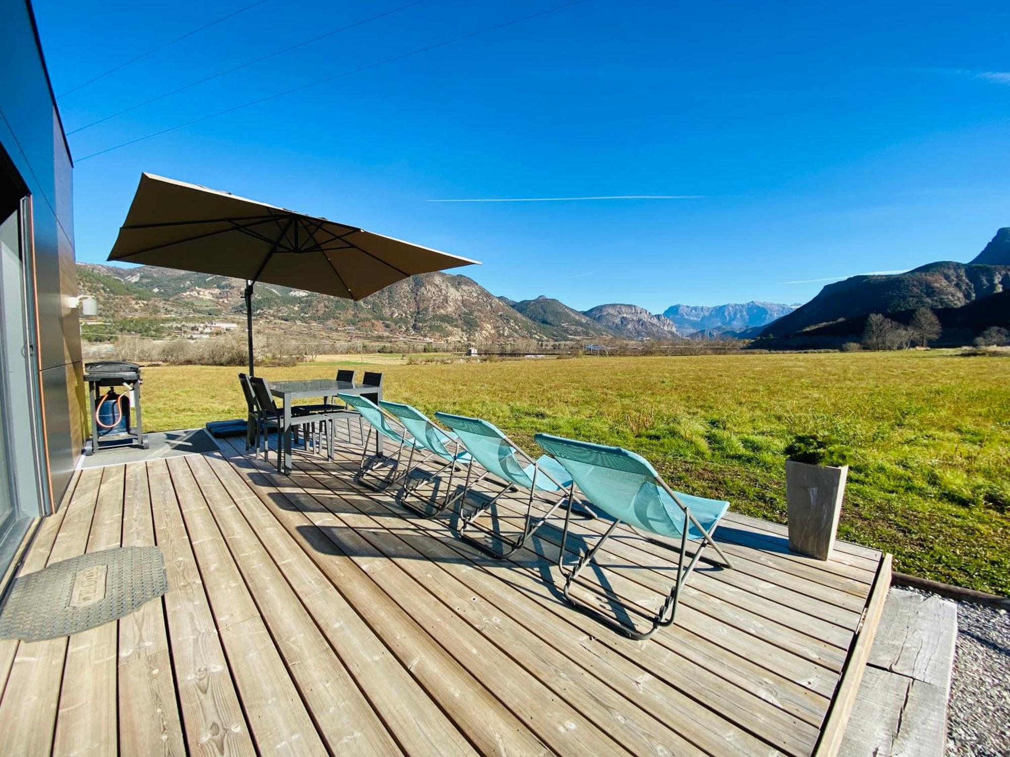Charmant Logement Entre Lac Et Montagne Rochebrune  Exterior photo